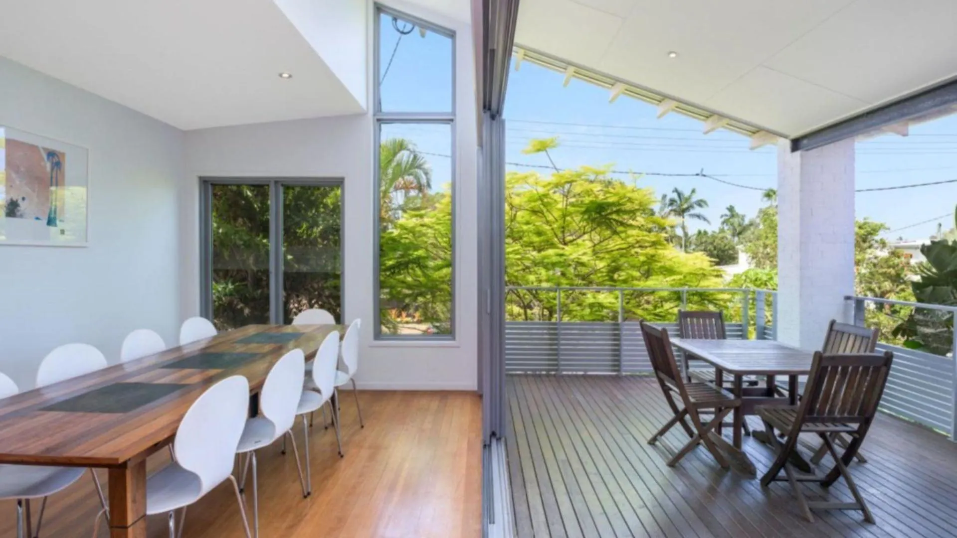 Moffat Retreat, Moffat Beach location